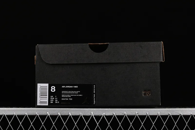 All Categories Air Jordan Jordan Series Basketball Shoes Air Jordan 1 Mid Air Jordan 1 Mid "Black and Yellow Little New Love" Taxi Color 554724-700
